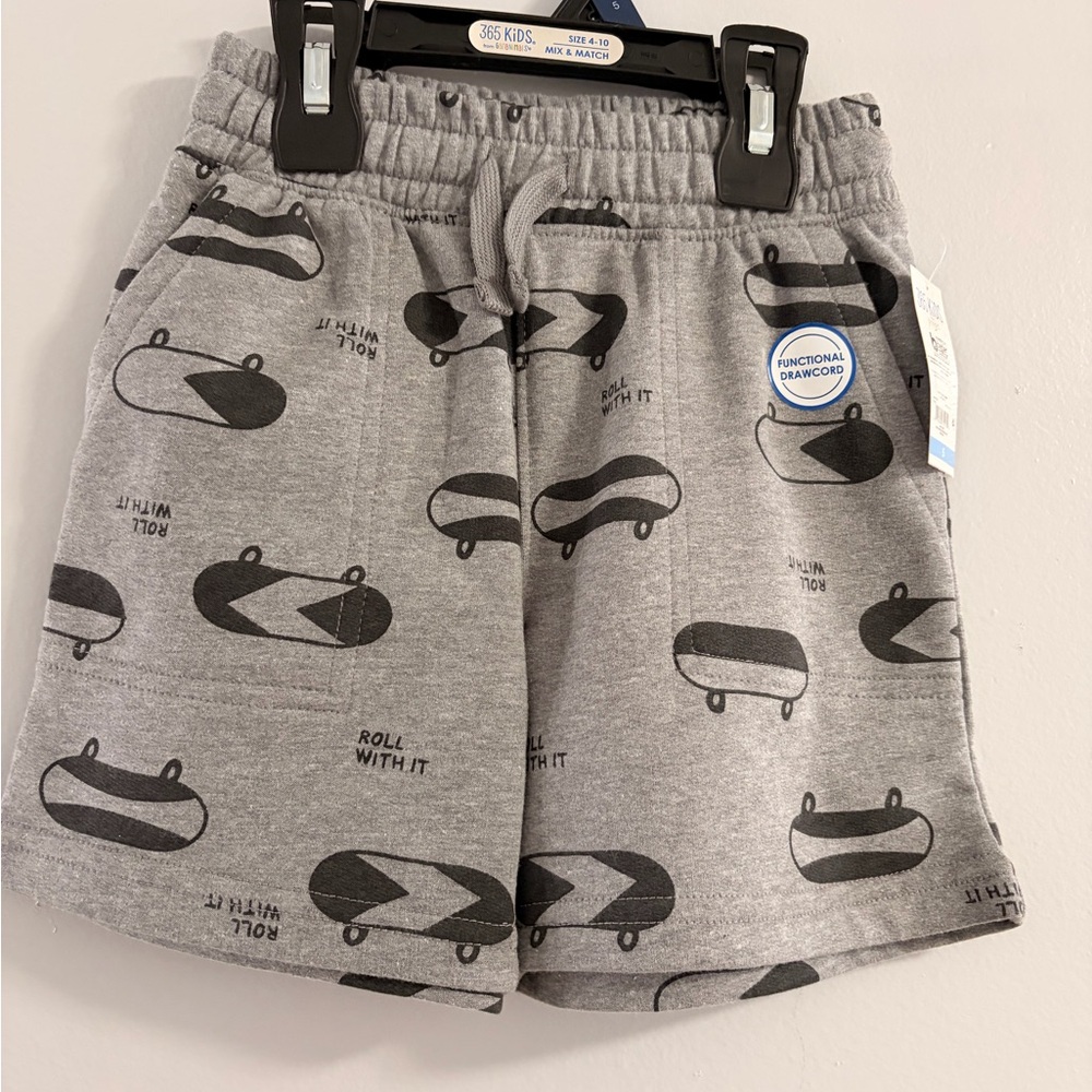 Adorable 365 Kids Gray Skateboard Print Shorts New with Tags